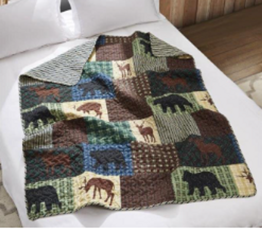 Wilderness Patch Quilted Throw Blanket | DUKDQT10079