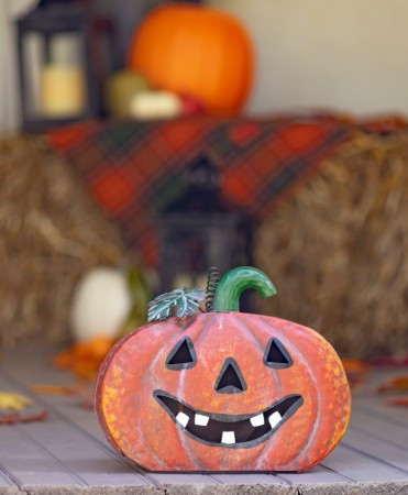 Set of 3 Metal Jack-O-Lantern Candleholder Decorations | Zaer