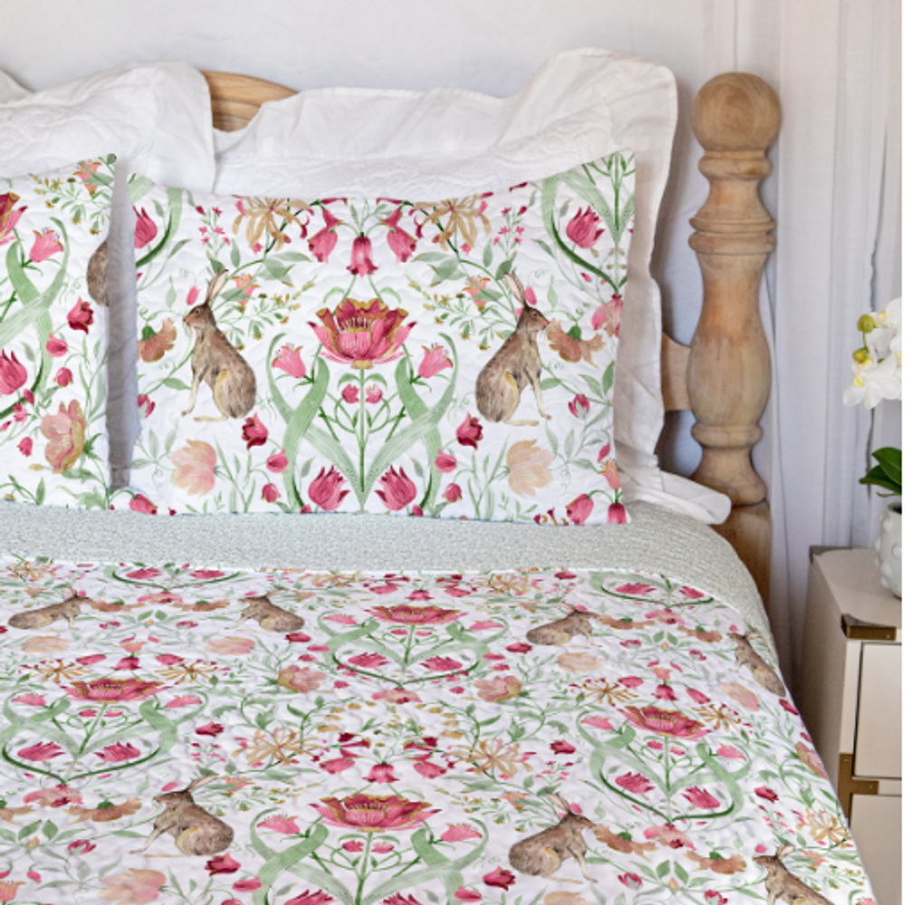 Handmade Emmie Floral Rabbit Sage Quilt | IMHQD9453S