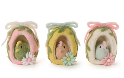 Hand-Crafted Felt Sugar Egg Décor with Hen and Bow | TC82765