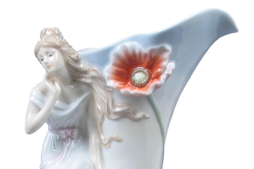 Lady and Poppy Fine Porcelain Vase | USIAP20252AA