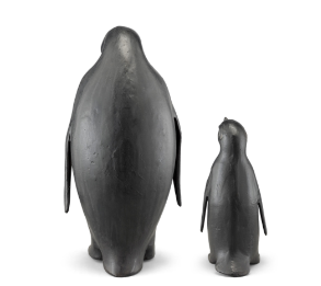 Papa Penguin with Chick Outdoor Sculptures | SPI51239