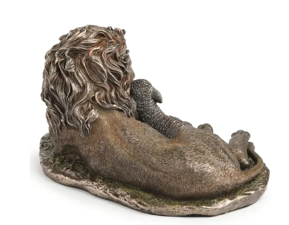 Lion and Lamb Sculpture "Peaceful Kingdom" | USIWU78650A4
