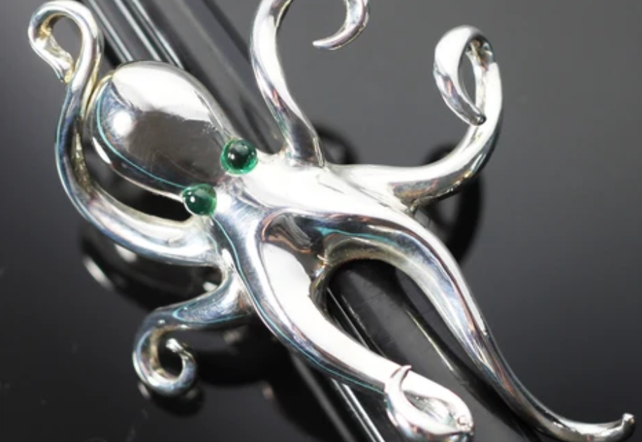 Sterling Silver Octopus Adjustable Ring with Emerald Eyes | Nature Jewelry | ASJBRR1055