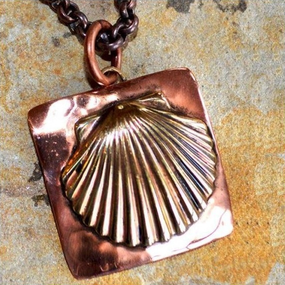 Scallop Shell Copper and Mirror Brass Necklace | Elaine Coyne Jewelry | ECGOCX48pd