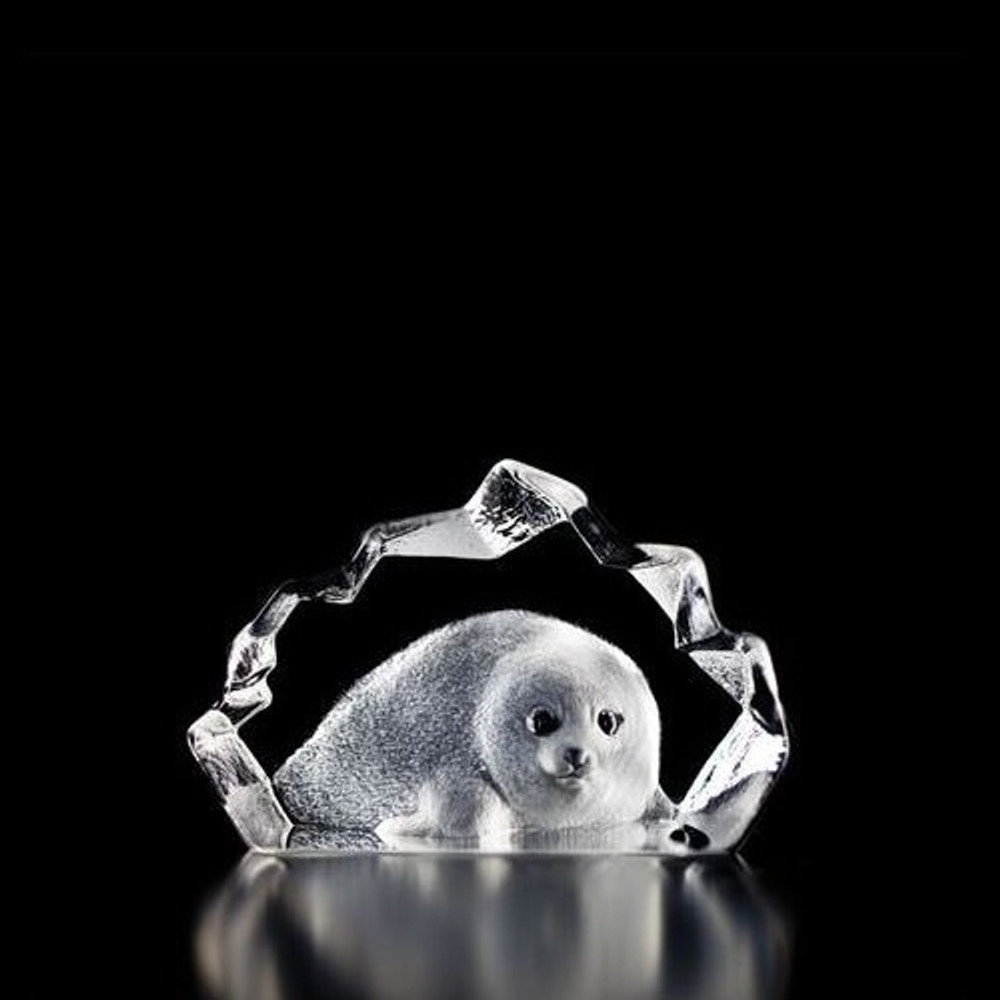 Mini Baby Seal Crystal Sculpture | 88100 | Mats Jonasson Maleras