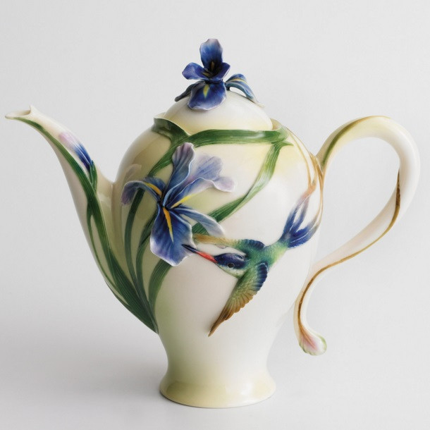 Hummingbird Teapot | Porcelain | Franz | WildlifeWonders.com