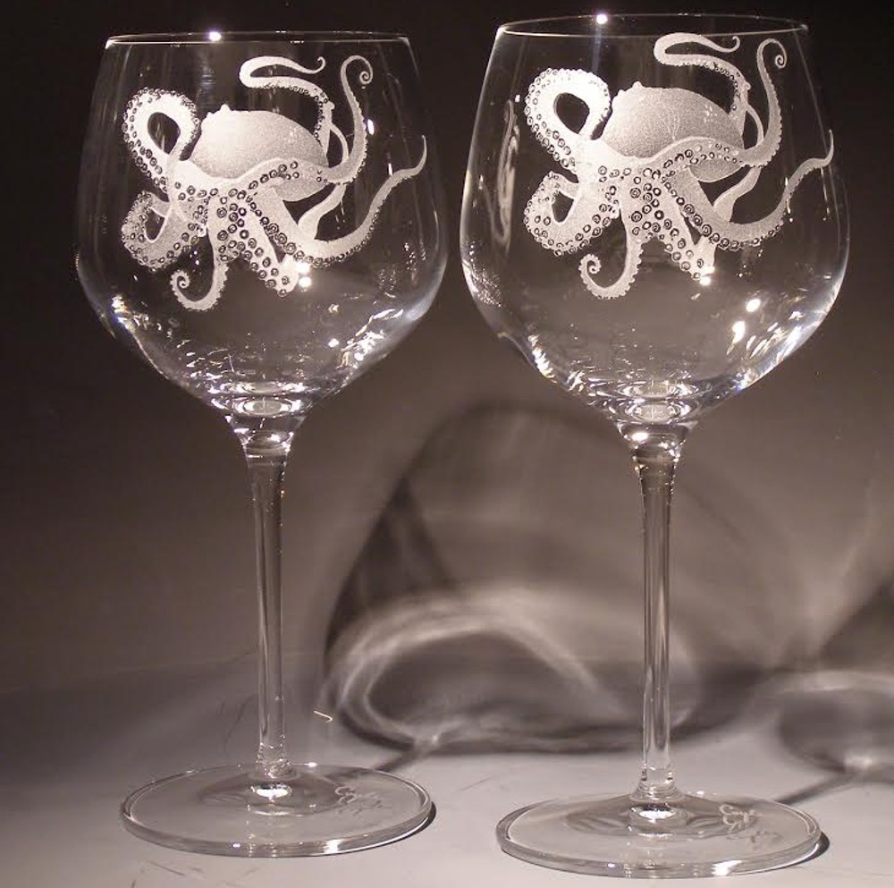 Octopus Etched Crystal 18 oz Wine Glass Set of 2 | Evergreen Crystal | ECOWG18
