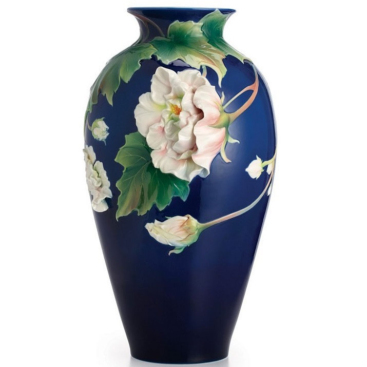Cotton Rose Vase | Porcelain | Franz Collection