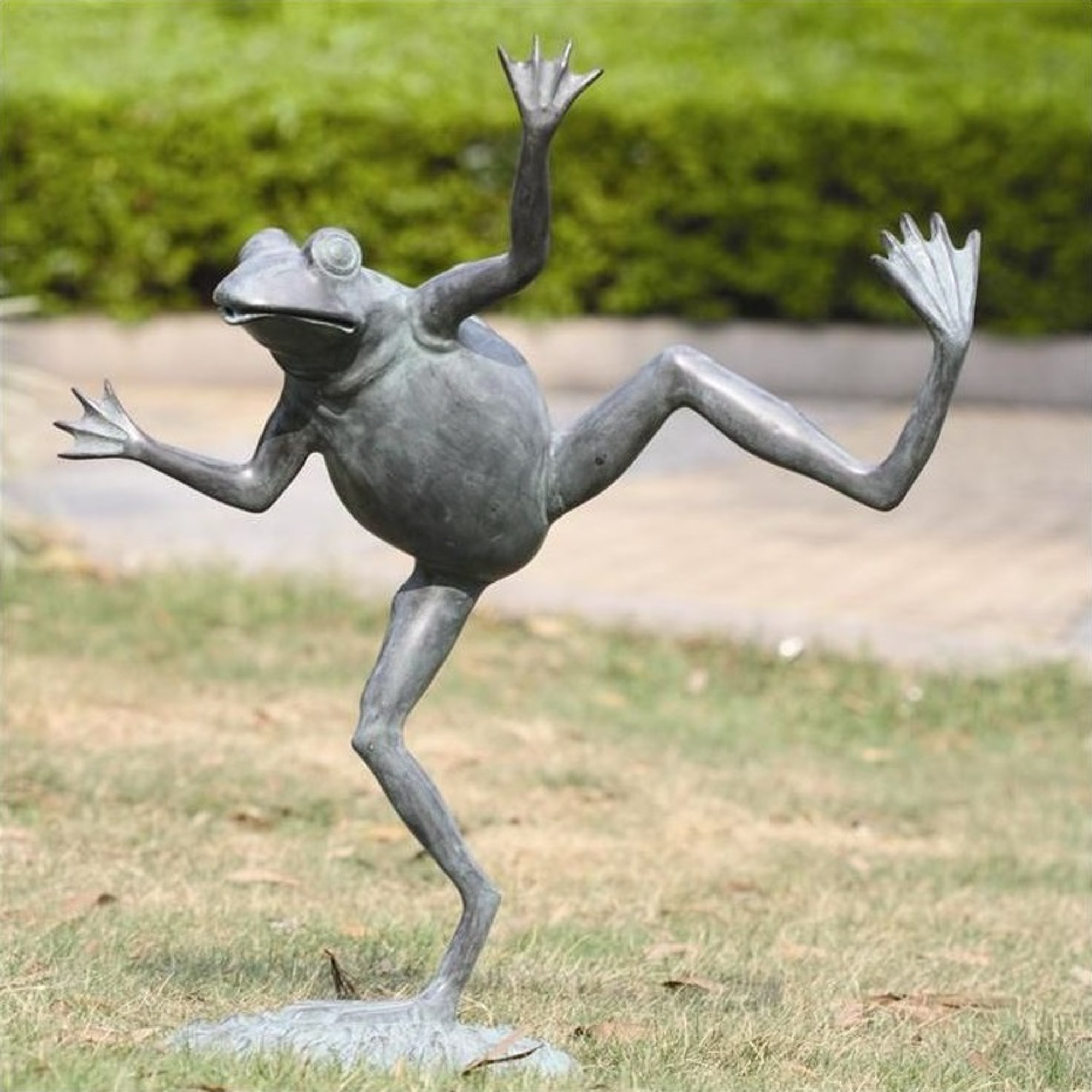Dancing Frog Garden Spitter