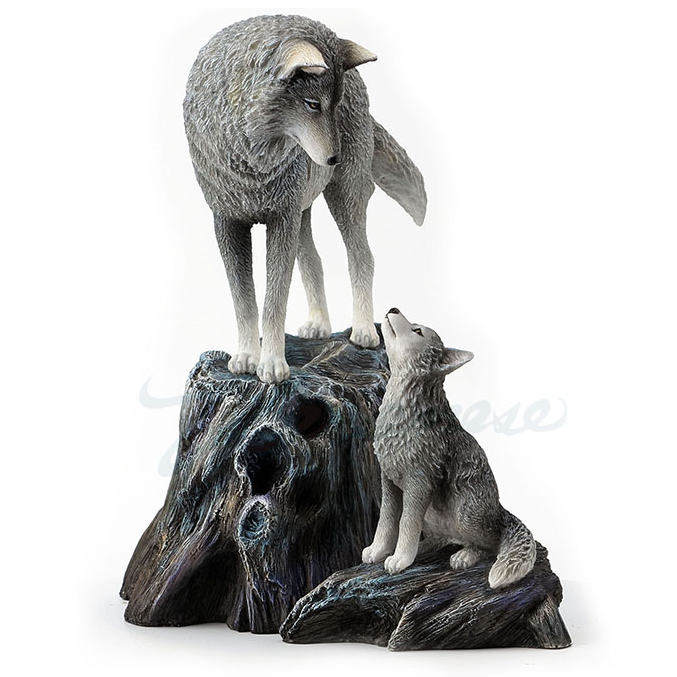 wolf figurine