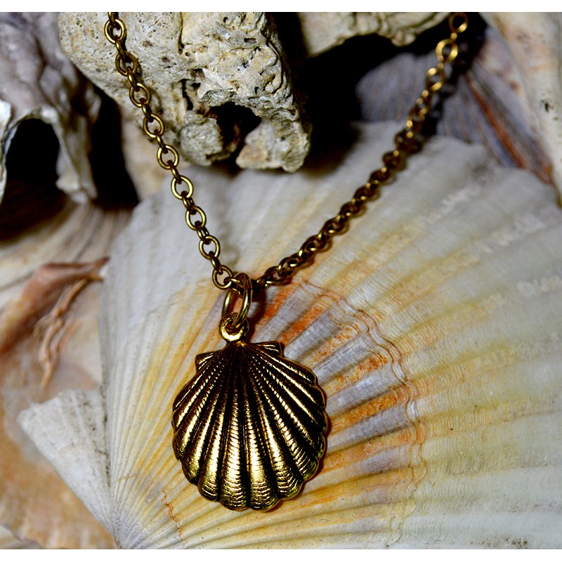 Scallop Shell Antique Gold Brass 