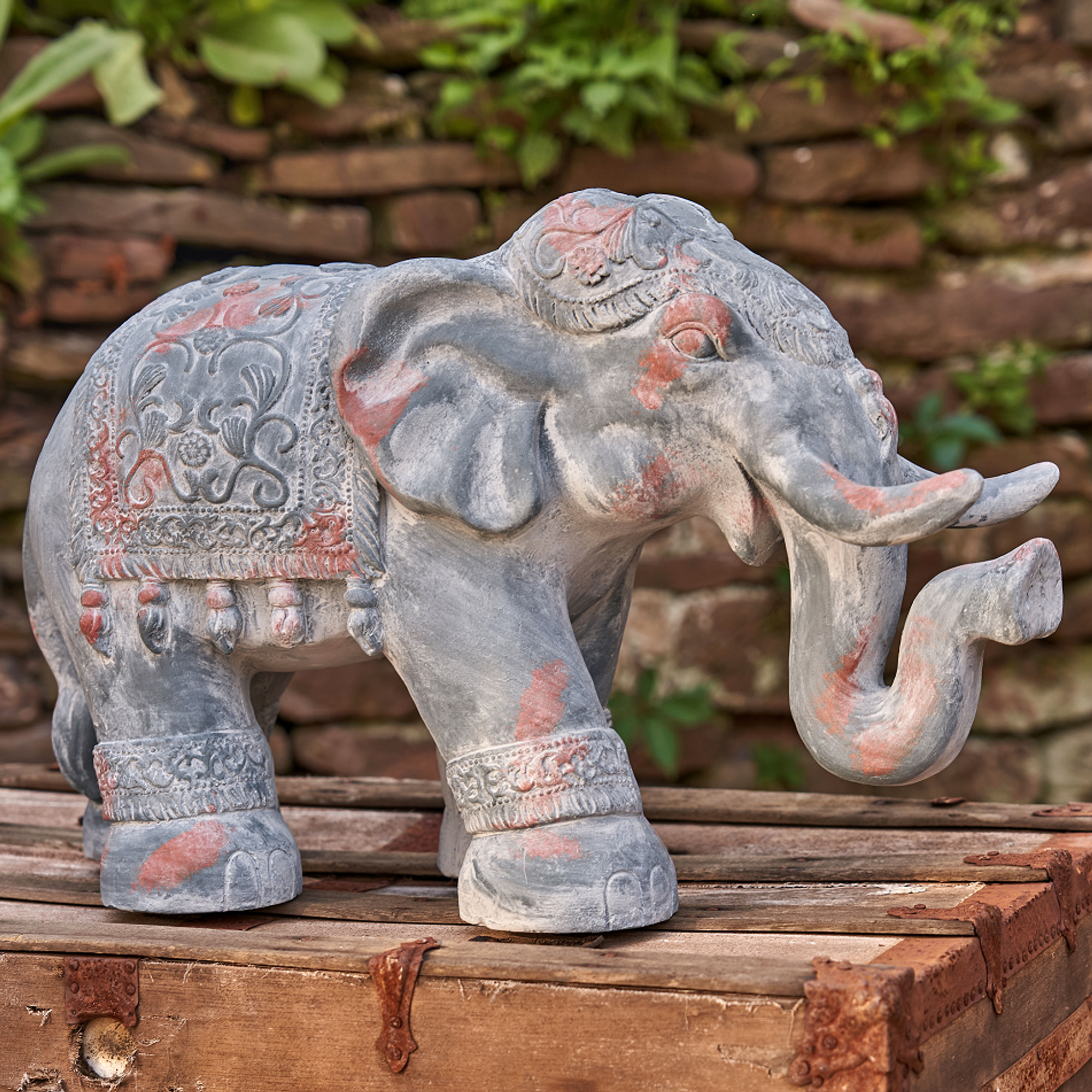 ●BLUE ELEPHANT● FENCE nude beige Boho Elephant Garden Statue | Zaer International | ZR180388
