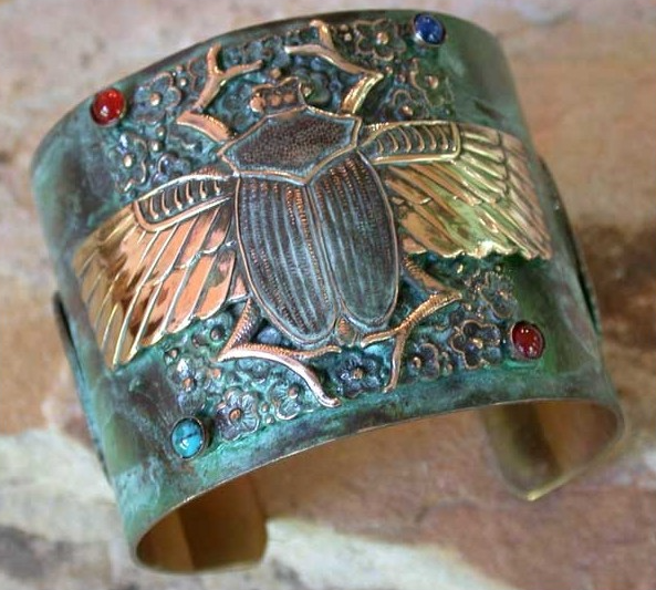 パーツ CHROMAG SCARAB Men's Verdigris Patina Solid Brass Egyptian Scarab Wide Cuff