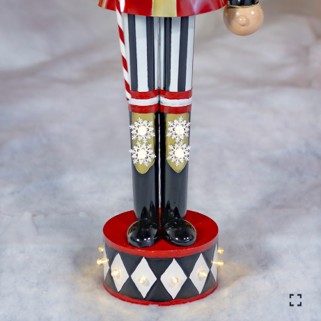Zaer Ltd International Iron Christmas Nutcracker