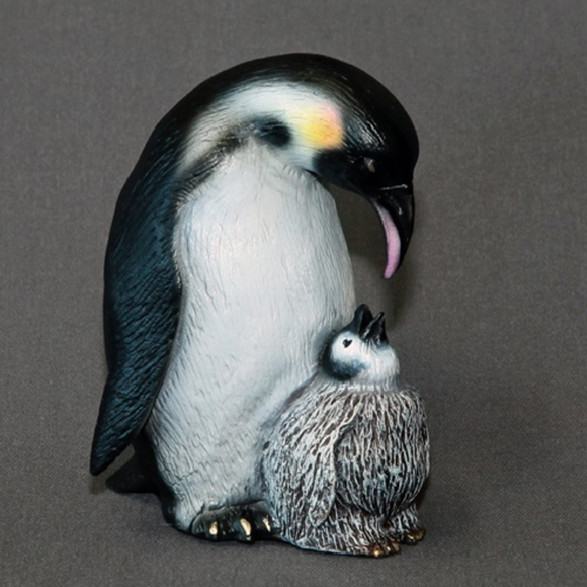Details about   Large Mother Penguin with her Baby Bronze Sculpture Statue Figure Figurine Art 