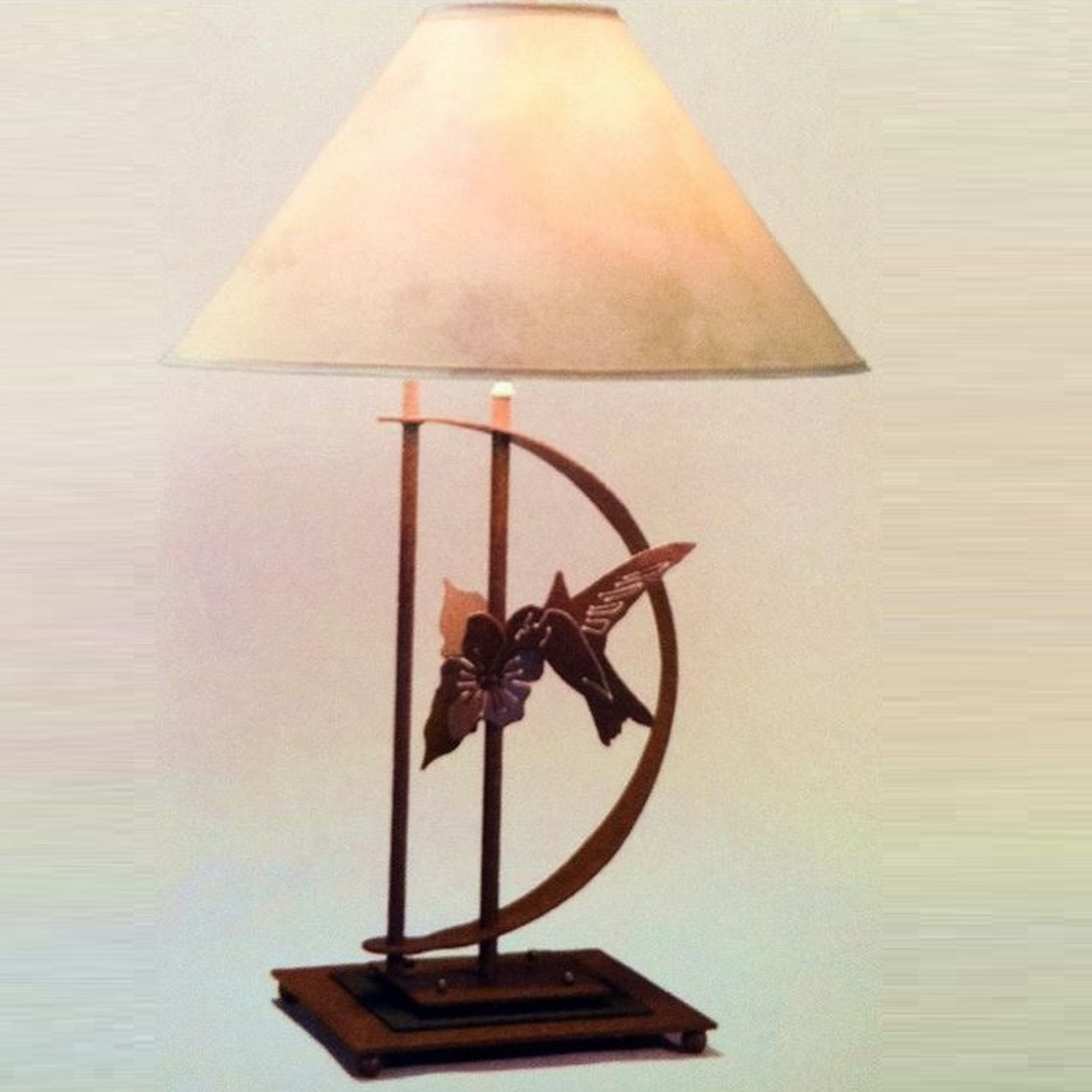 hummingbird table lamp
