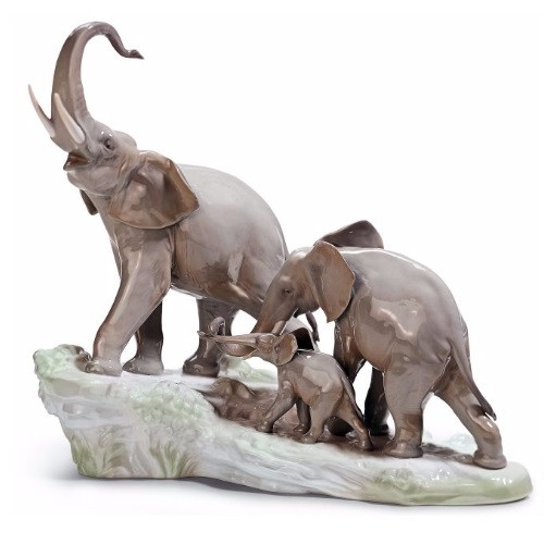 Elephants Walking Porcelain Sculpture | Lladro Elephants Walking
