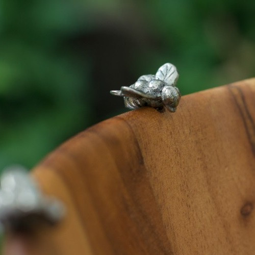 Vagabond House Bee Salad Serving Bowl - Thumbnail 3