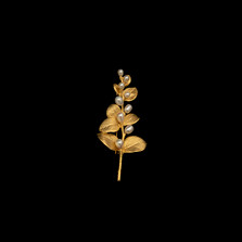 Irish Thorn Freshwater Pearl Gold Pin | Michael Michaud | 5716V | Nature Jewelry 