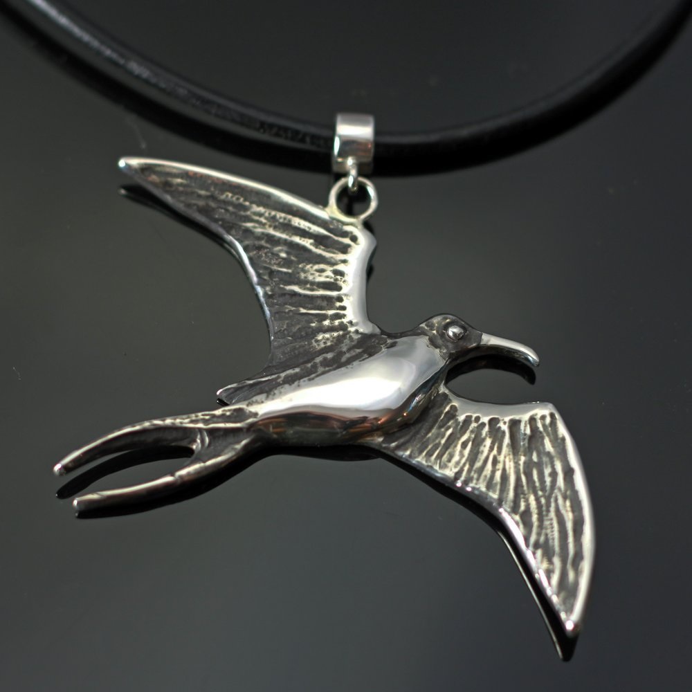 Lovely Stainless Steel Hummingbird Necklaces & Pendants for Women Simple  Clavicle Chain Swallow Bird Necklace Jewelry