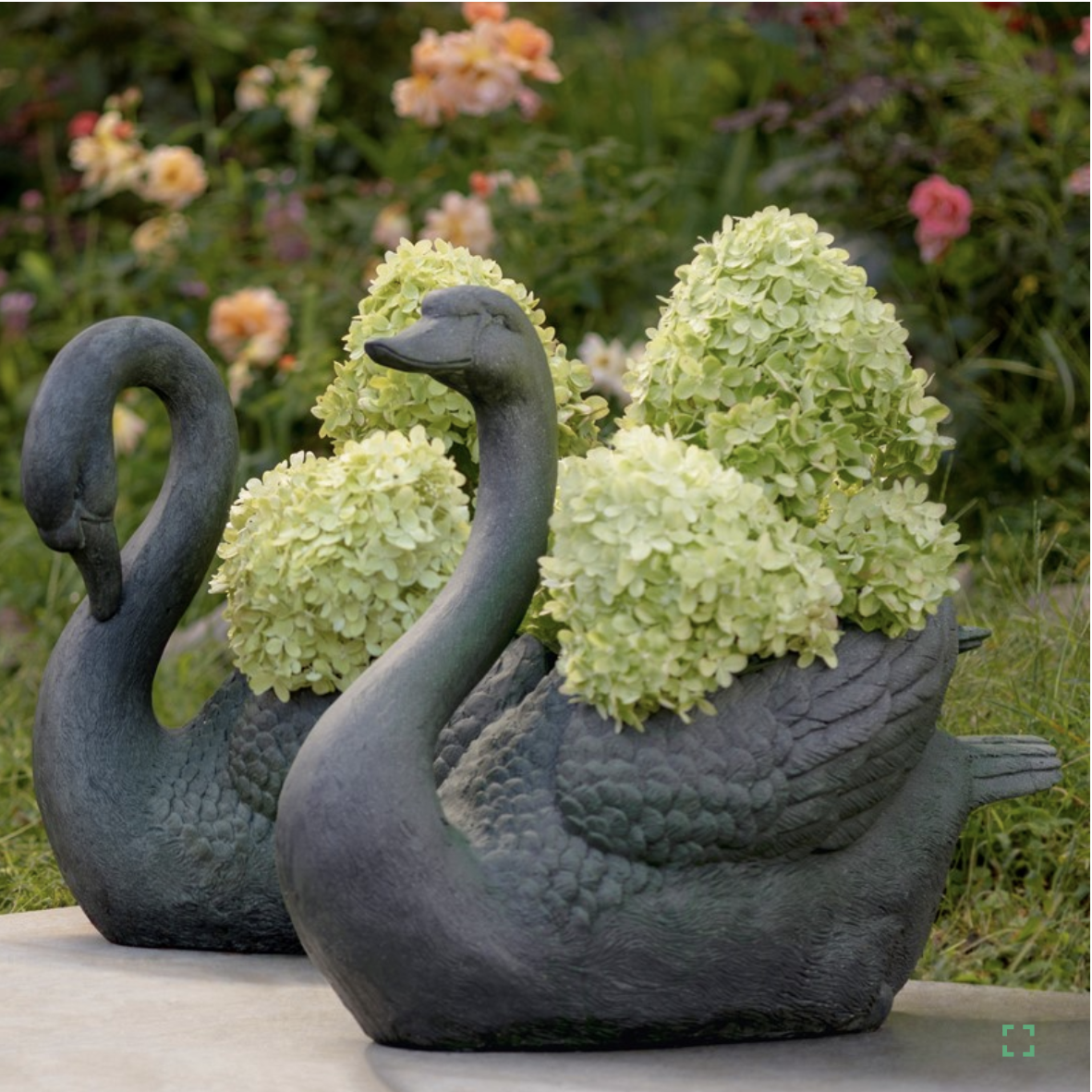 Swan Garden Planter Set of 2 | Zaer Limited | 51068