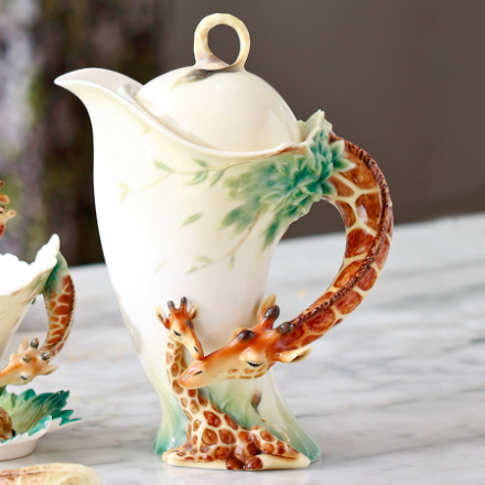 Giraffe Teapot | Franz Collection | Porcelain