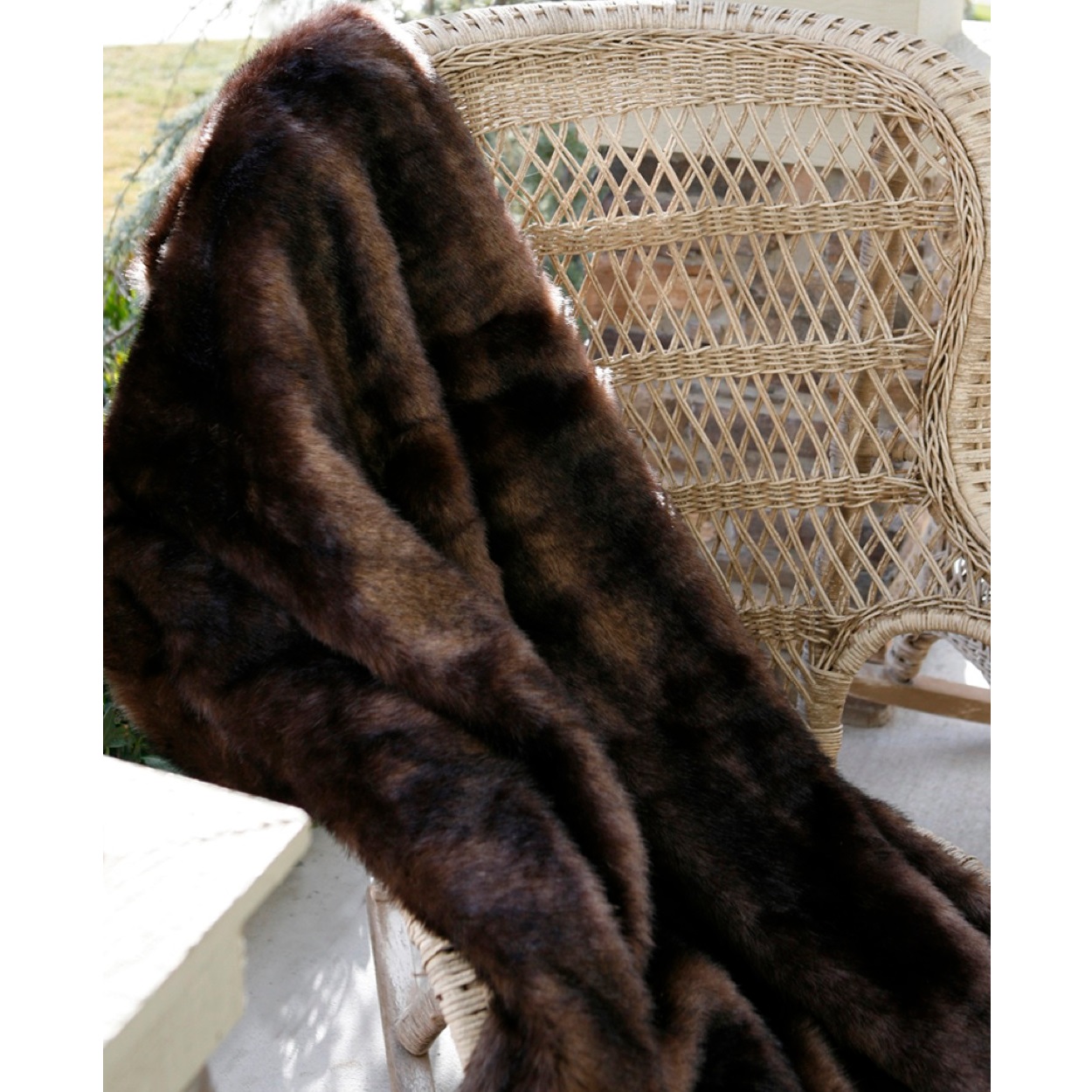 Brown Buffalo Mink Faux Fur Throw Blanket with Wolf Tail Trim Bear Skin Sheepskin 5'x7'