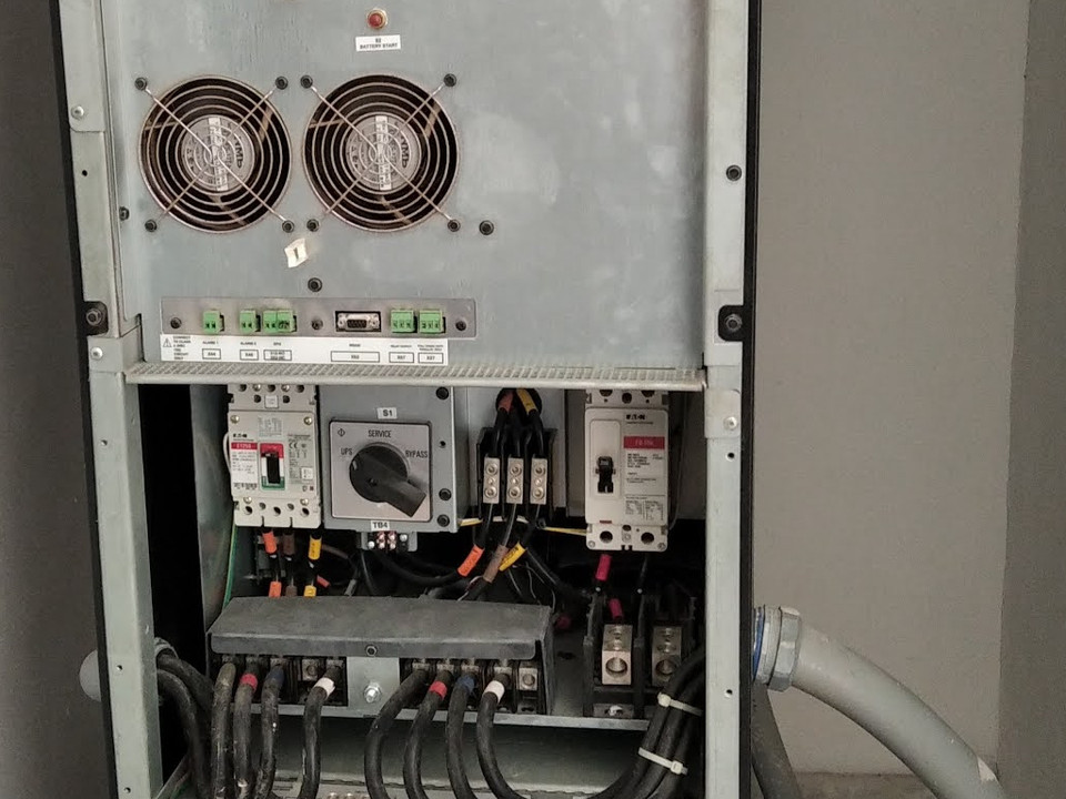 KB2013100000010 - Eaton 9355 3phase 20000va (208v ) - Refurbished