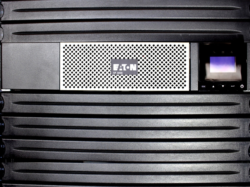 5P3000RT ~ 3000va Eaton 5P (120 - 2U/Tower - LCD) - Refurbished