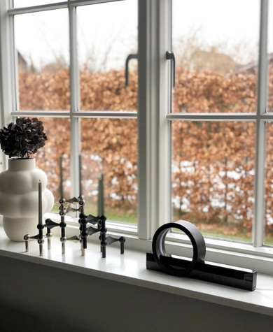 Composition Table Light