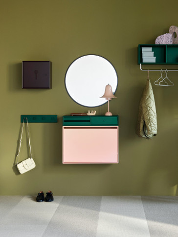MAKEUP Table