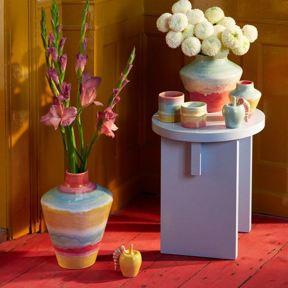 Large Poppery Vase with Apple