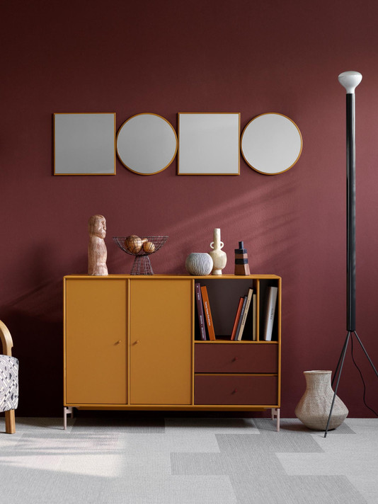 Montana Mega 201203 with Legs