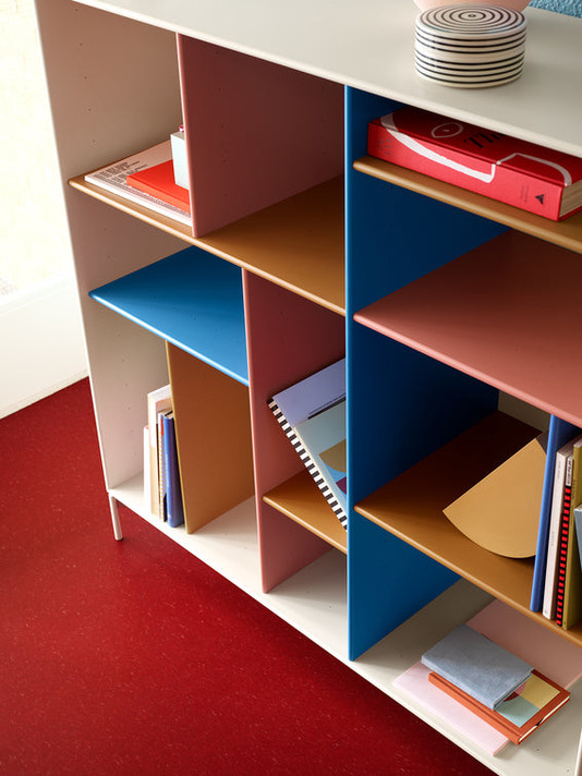 Montana Mega 201801 with Legs