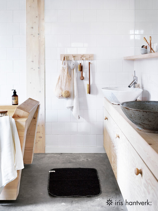 Bath Brush with Handle