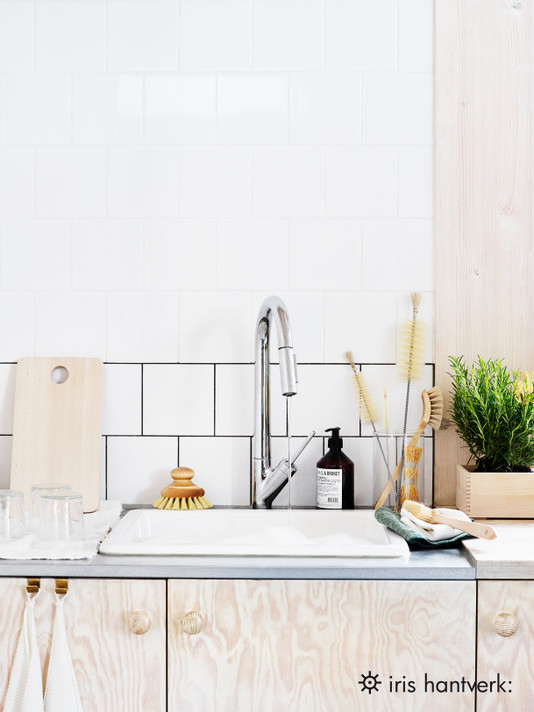 Round Dish and Pan Brush