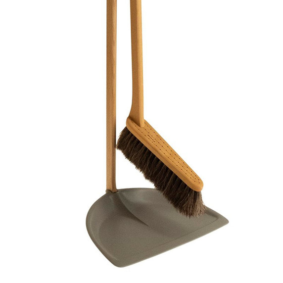 Standing Dustpan & Brush Set
