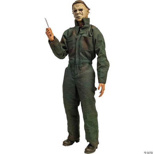 Trick or Treat Studios Halloween II Michael Myers 1:6 Scale Figure, detailed action figure dressed in a dark green jumpsuit and wearing a horror mask, holding a small serrated knife.