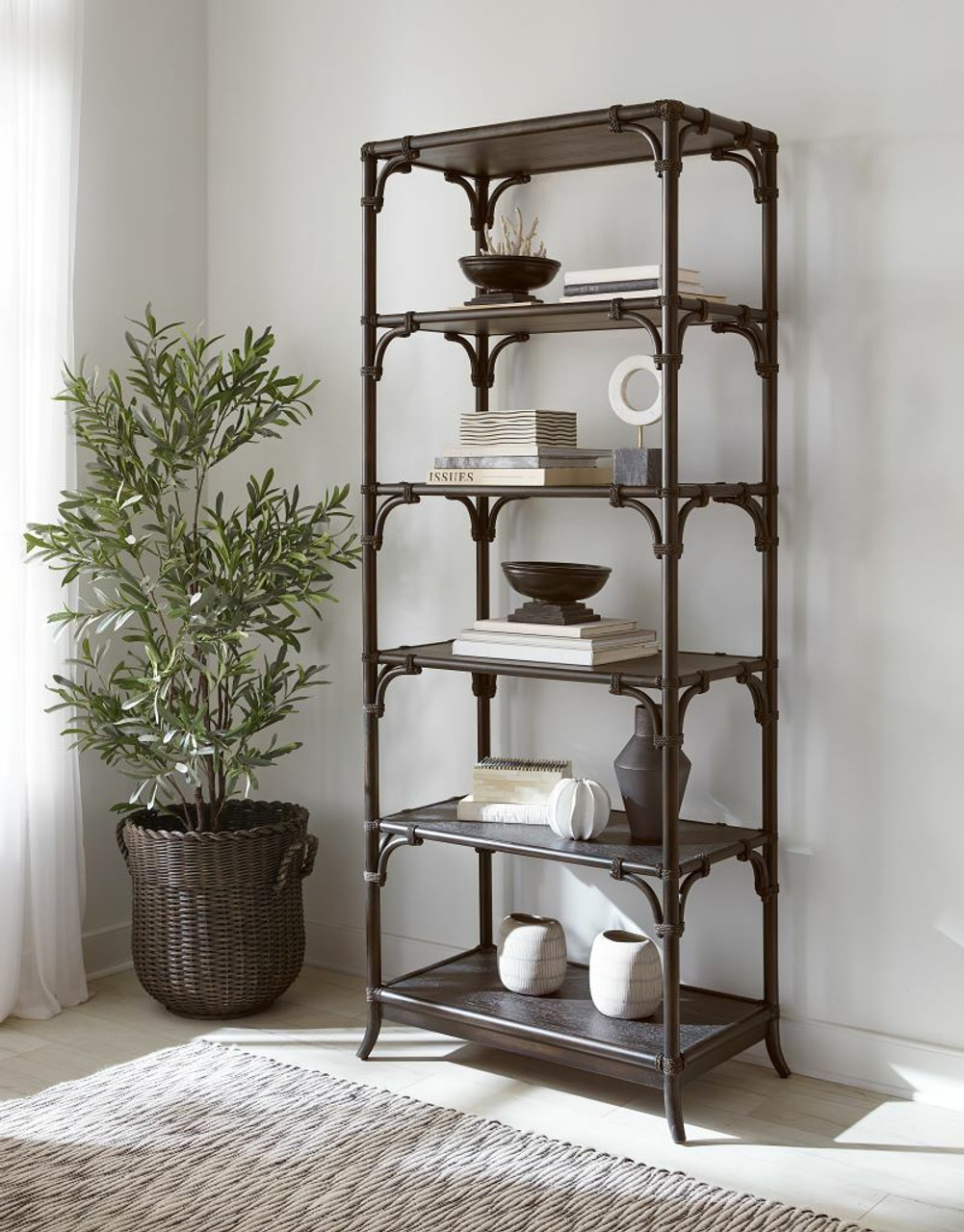 Bookcases / Etagere