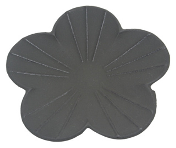 Black Plum Blossom Iron Saucer