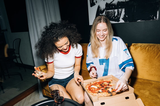 Girls’ Night In—3 Amazing Ideas To Relax With Your Girl Gang