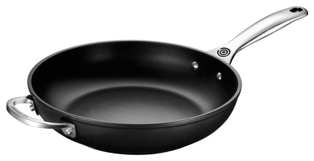 LE CREUSET toughened non-stick 28cm×28cm Amazon.com: Le Creuset Toughened Nonstick PRO Saute Pan With