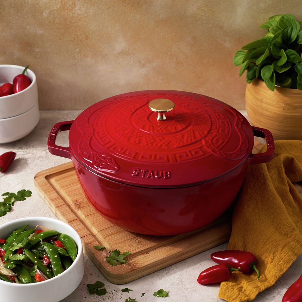 Staub - 4.9L (5 QT) Cast Iron Cherry Snake Lid Cocotte - 1032794