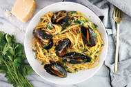 Garlic, Herbed Linguine with Mussels