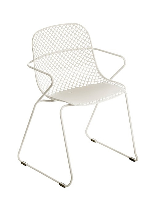 Grosfillex - Ramatuelle '73 Creme Absolut  Stacking Dining Armchair