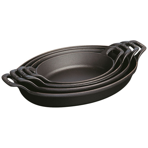 Staub - 2.2 L (2.25 QT) Black Oval Stackable Dish