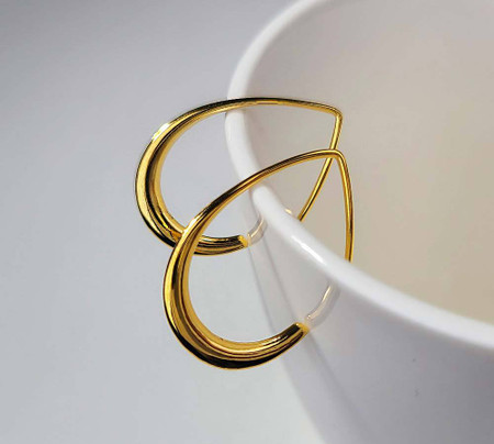 925 Silver Water Drop Hoop Earring (Celebrity Style) Wearing Han Bo Reum 925 Silver Water Drop Hoop Earring (Celebrity Style) Wearing Han Bo Reum