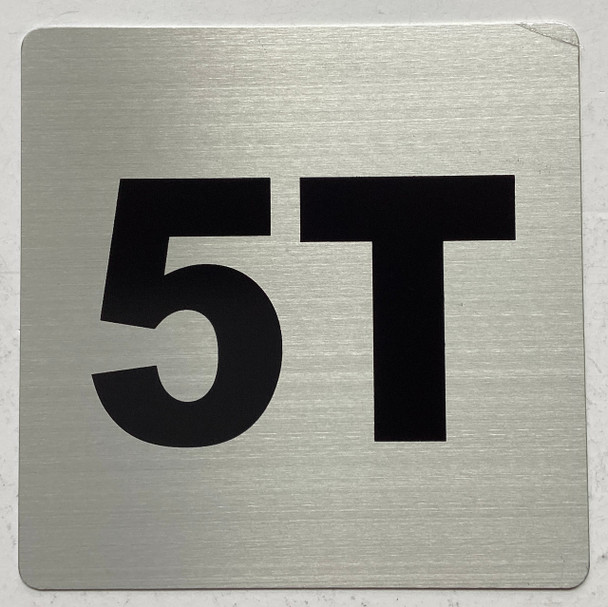 Signage Apartment number 5T