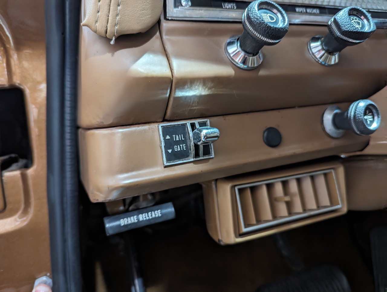Tailgate Window Dash Switch 1978-1985 - BJ's Full-Size Jeep Parts